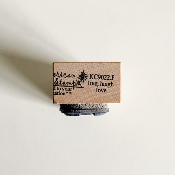 LIVE LAUGH LOVE RUBBER STAMP AMERICAN ART KC9022F Wood Mounted Stamp - Picture 4 of 7